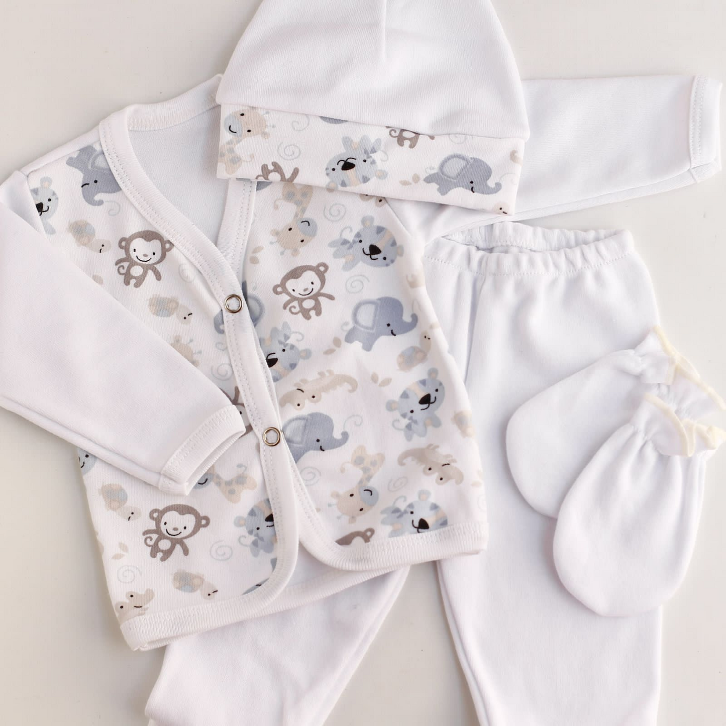 Ajuar 4 piezas Batita Estampada